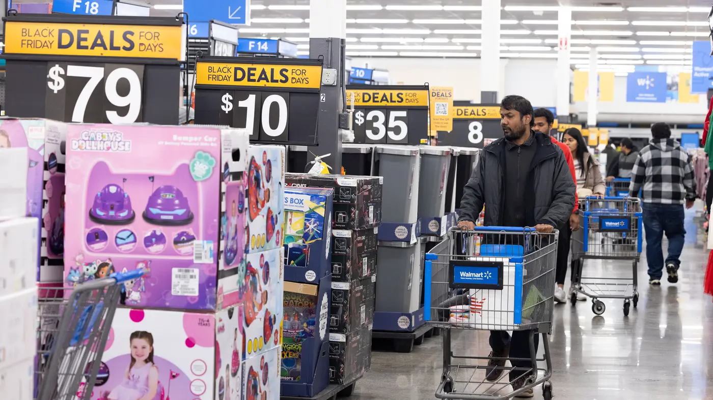 Black Friday shopping kicks off as inflation looms large : NPR