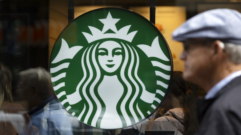 Starbucks reports massive sales as prices stay high amid inflation : NPR