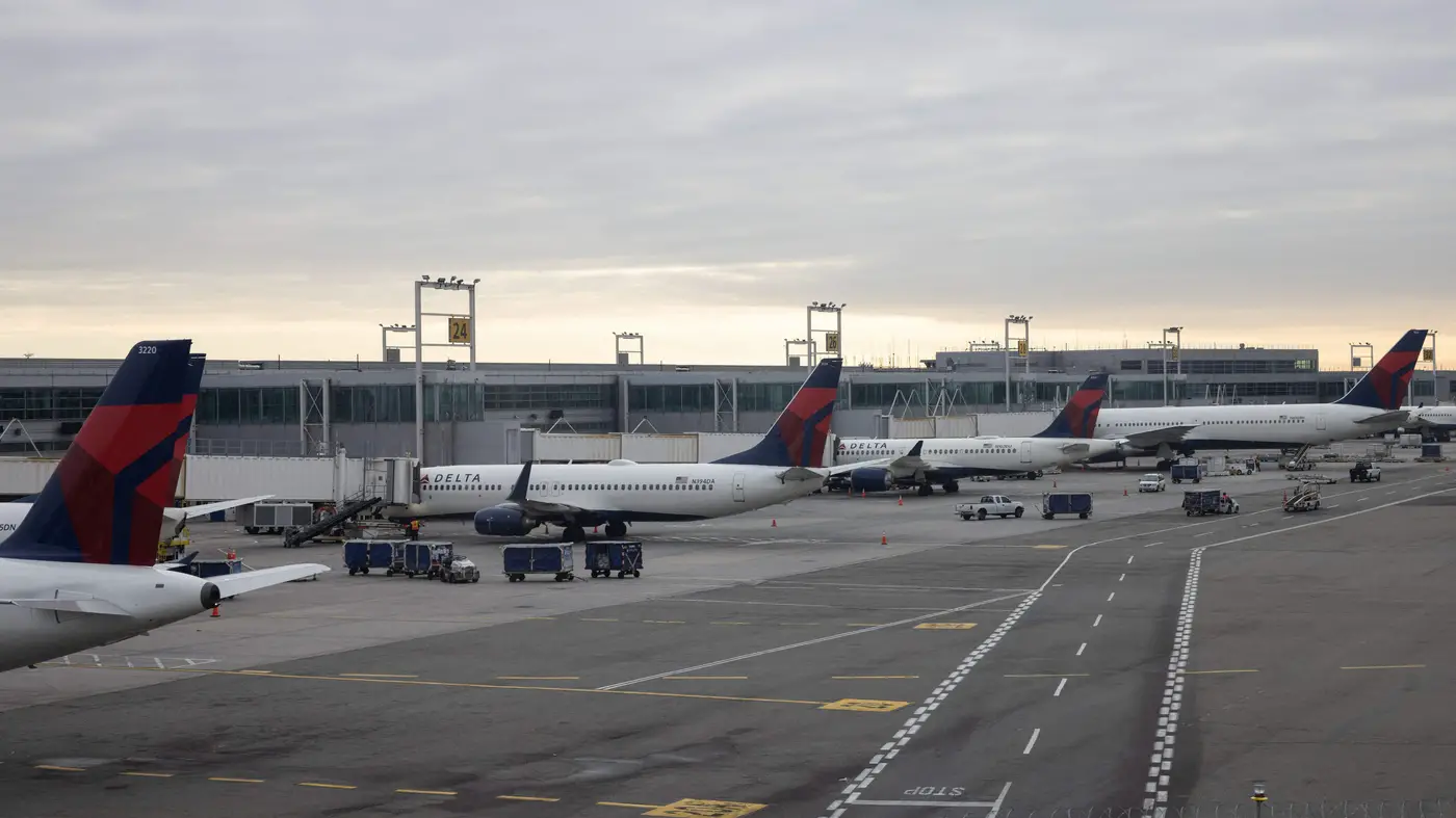 The FAA is investigating a near-miss between two planes at JFK airport : NPR