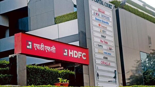 HDFC has been trying to sell its stake in Credila (Photo: Mint)